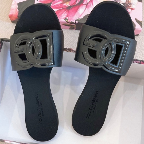 Dolce & Gabbana Black Slide Sandals - Picture 1 of 4